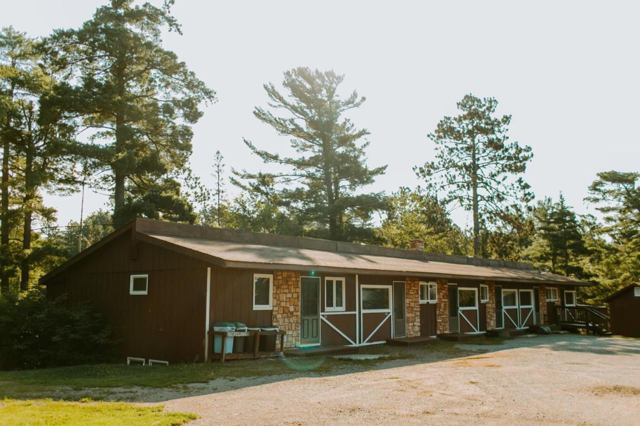 Silver Rapids Lodge & Campground อีลี ภายนอก รูปภาพ