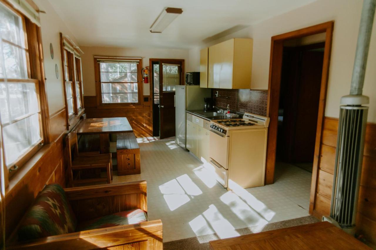 Silver Rapids Lodge & Campground อีลี ภายนอก รูปภาพ