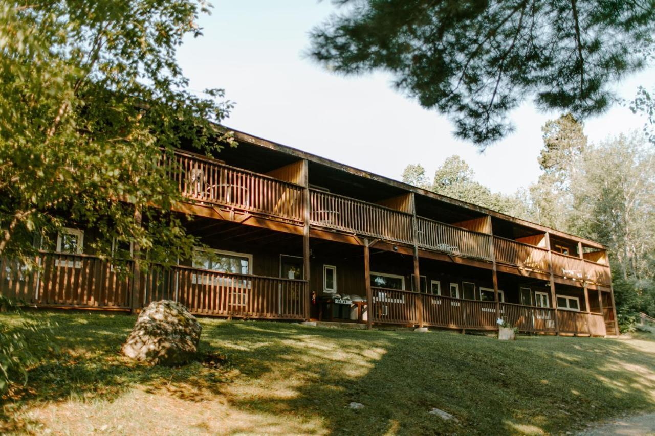 Silver Rapids Lodge & Campground อีลี ภายนอก รูปภาพ